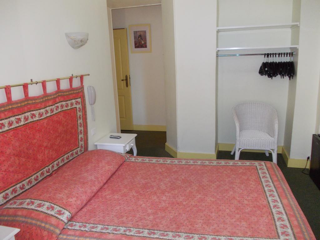 Hotel Marcellin Боле-сюр-Мер Екстериор снимка